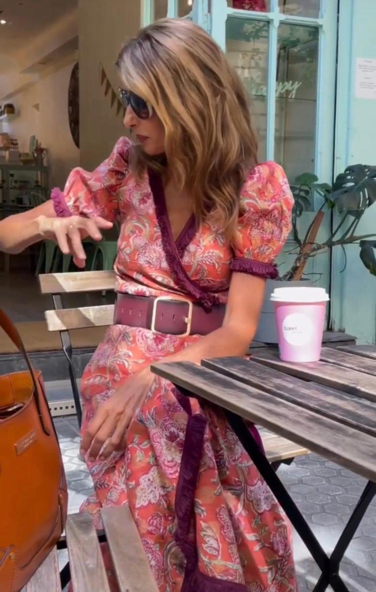 Iris | Elegantes Rosa Maxikleid mit kurzen Ärmeln