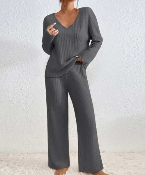 Vivienne | Zweiteiler mit Hose und V-Ausschnitt-Top