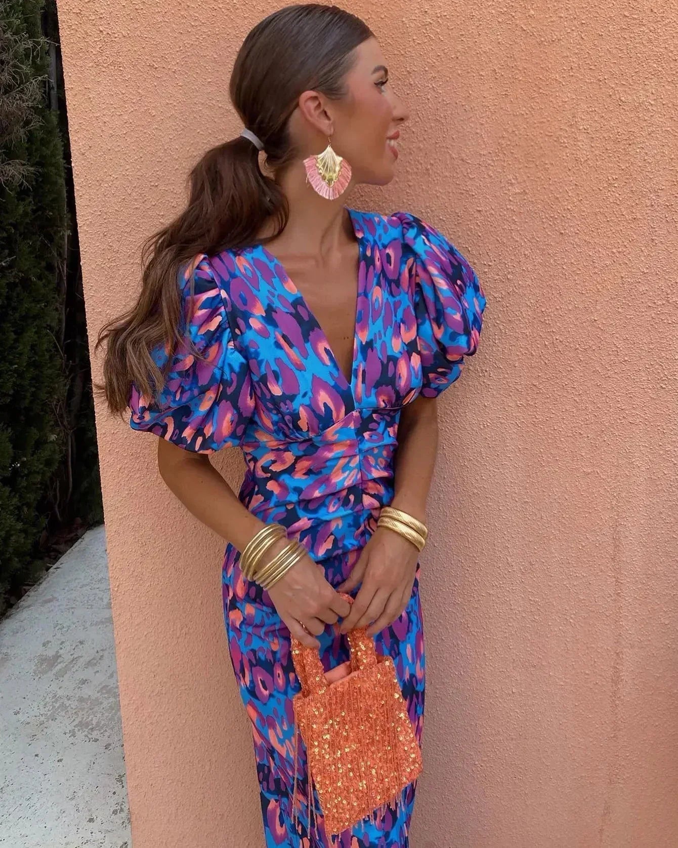 Simone | Elegantes Kleid mit V-Ausschnitt und Puffärmeln